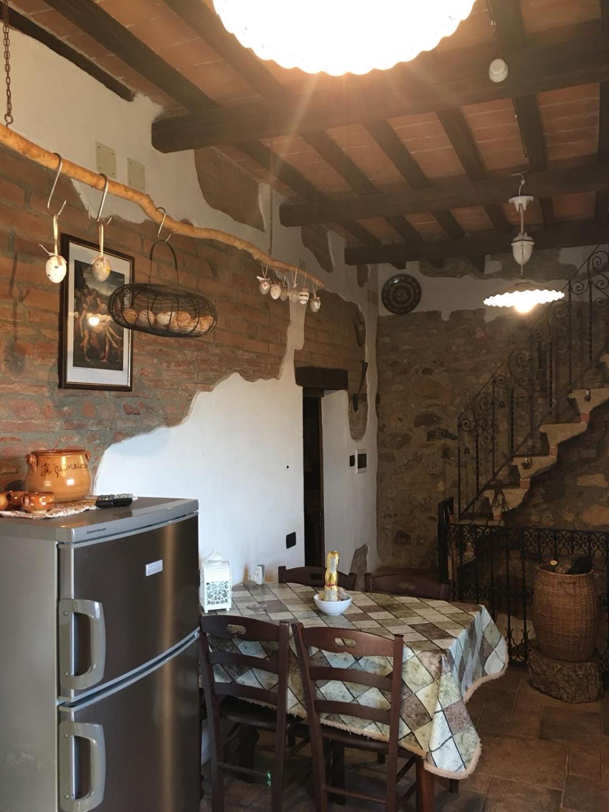 דירות Montepescali La Divina Dimora Il Castello Degli Spiriti Magni מראה חיצוני תמונה