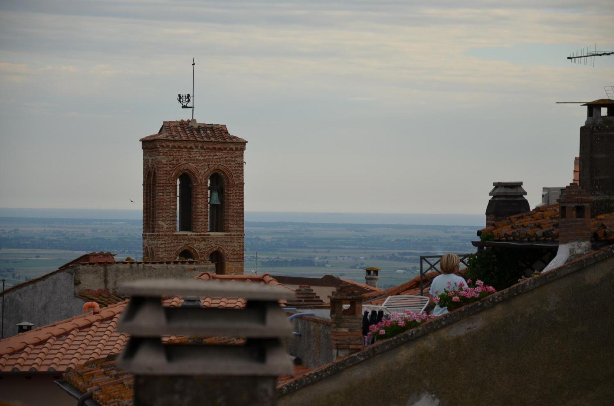 דירות Montepescali La Divina Dimora Il Castello Degli Spiriti Magni חדר תמונה