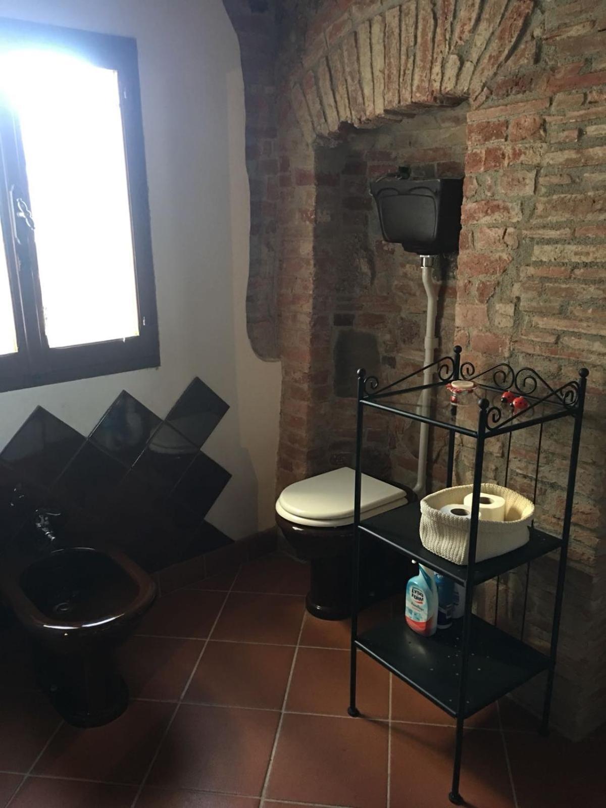 דירות Montepescali La Divina Dimora Il Castello Degli Spiriti Magni מראה חיצוני תמונה