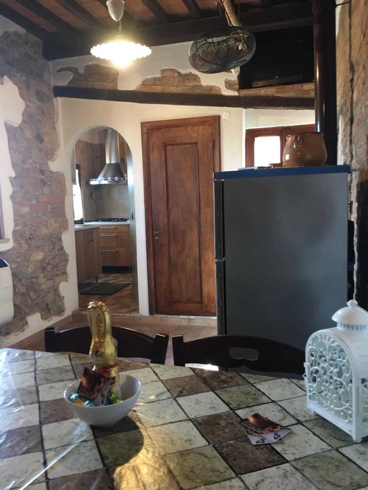 דירות Montepescali La Divina Dimora Il Castello Degli Spiriti Magni מראה חיצוני תמונה