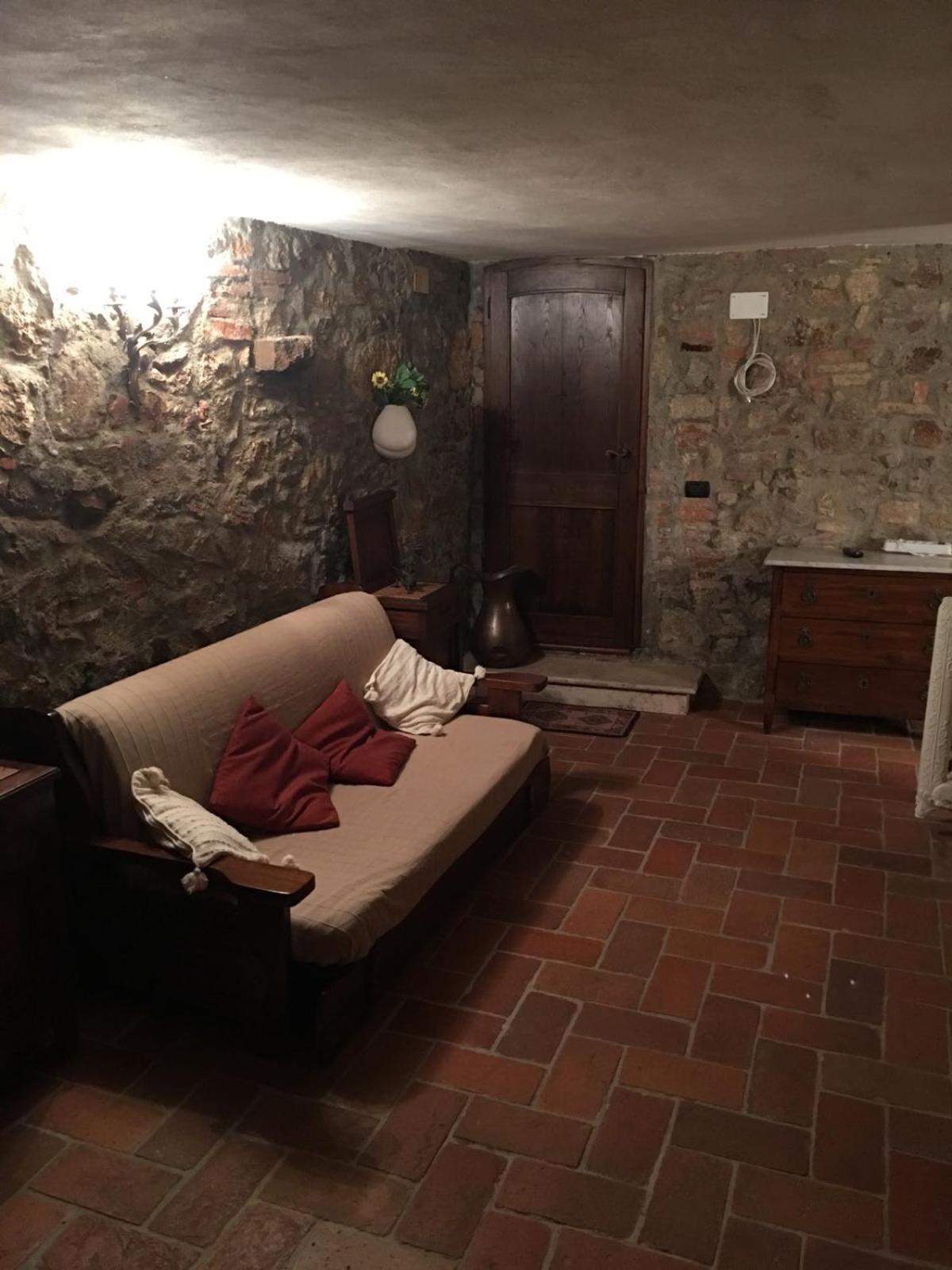 דירות Montepescali La Divina Dimora Il Castello Degli Spiriti Magni מראה חיצוני תמונה
